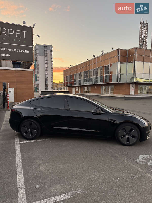 Седан Tesla Model 3 2021 в Киеве фото 4 Седан Tesla Model 3 2021 в Киеве