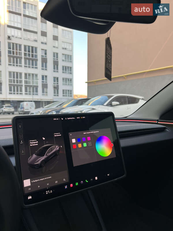 Седан Tesla Model 3 2025 в Черновцах фото 19 Седан Tesla Model 3 2025 в Черновцах