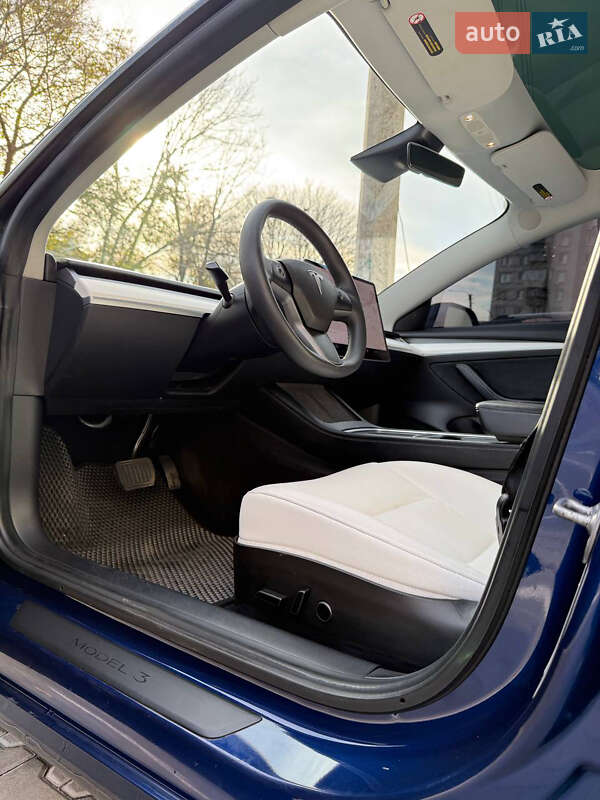 Седан Tesla Model 3 2021 в Фастове