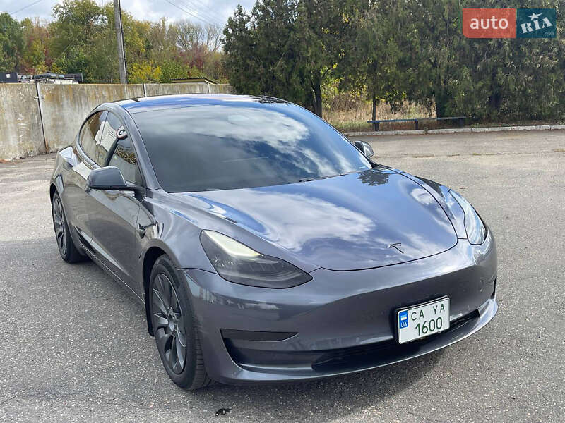 Седан Tesla Model 3 2018 в Золотоноше