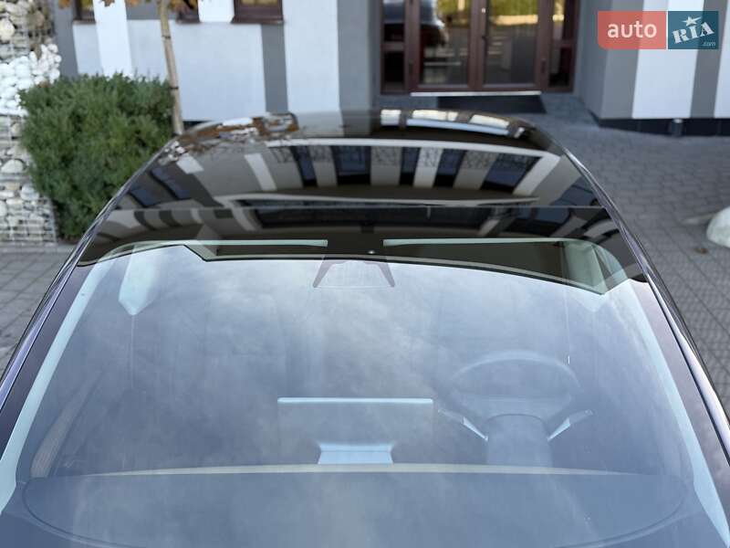 Седан Tesla Model 3 2023 в Стрые