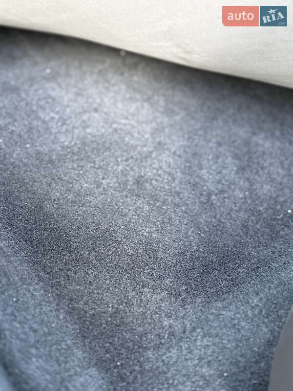 Седан Tesla Model 3 2023 в Стрые