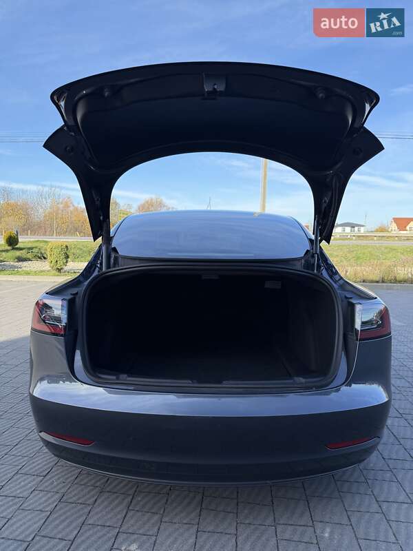 Седан Tesla Model 3 2023 в Стрые