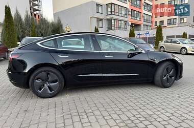 Седан Tesla Model 3 2018 в Львові