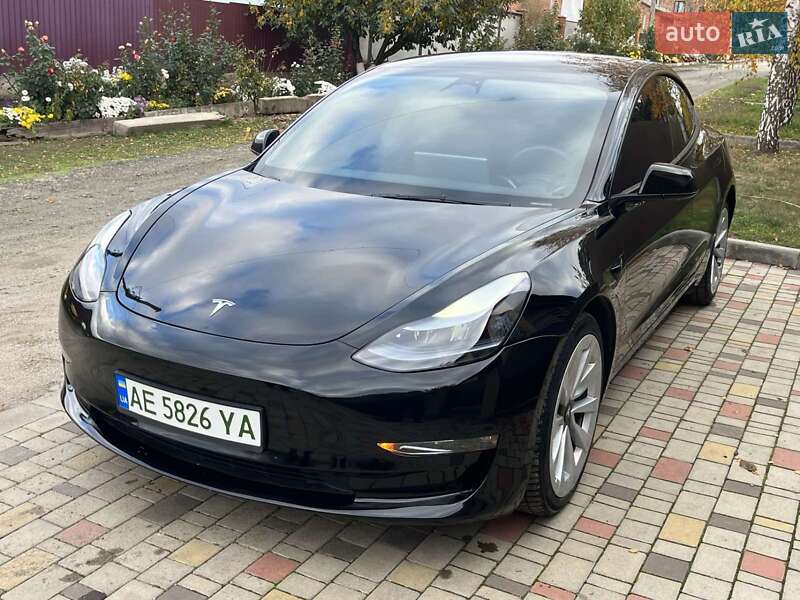 Tesla Model 3 2022