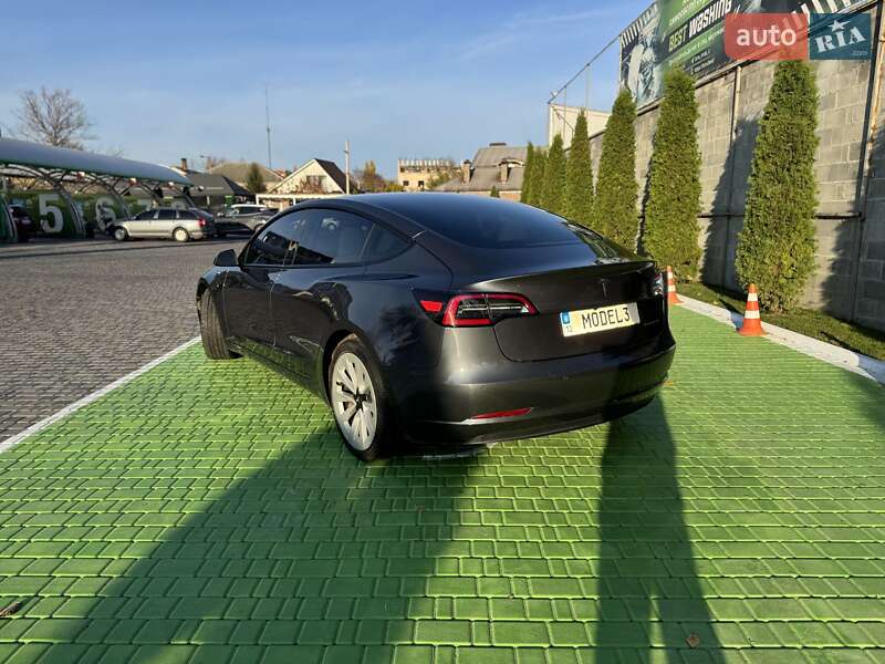 Tesla Model 3 2021