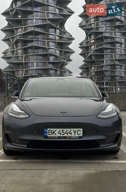 Седан Tesla Model 3 2019 в Костополе