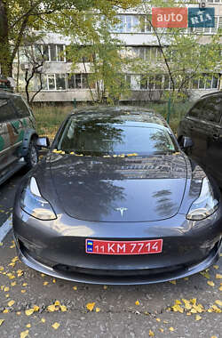 Седан Tesla Model 3 2021 в Києві