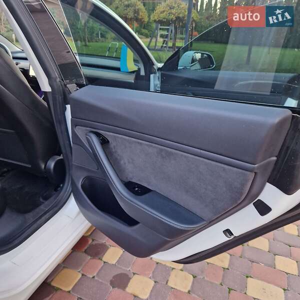 Седан Tesla Model 3 2019 в Черкассах фото 11 Седан Tesla Model 3 2019 в Черкассах