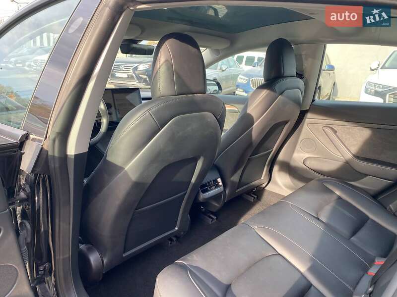 Седан Tesla Model 3 2022 в Львові фото 13 Седан Tesla Model 3 2022 в Львові