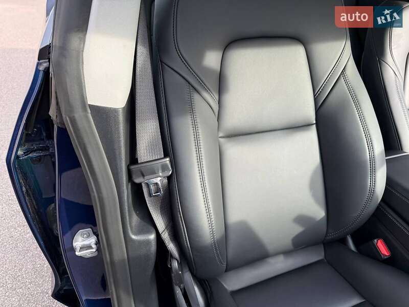 Седан Tesla Model 3 2023 в Киеве