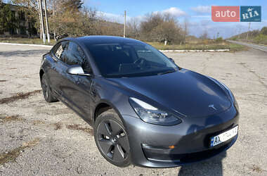 Седан Tesla Model 3 2022 в Первомайську