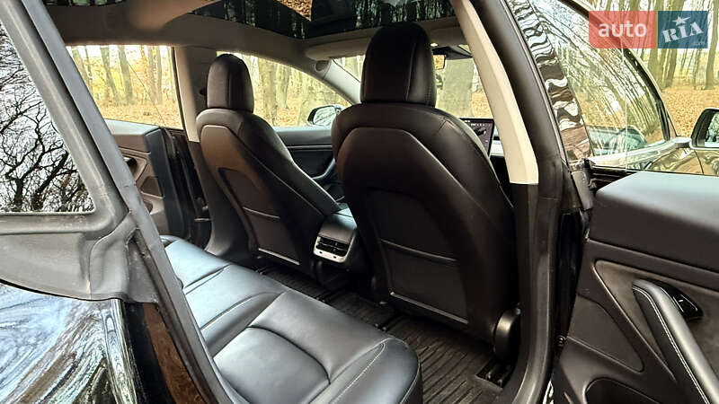 Седан Tesla Model 3 2019 в Львове фото 10 Седан Tesla Model 3 2019 в Львове