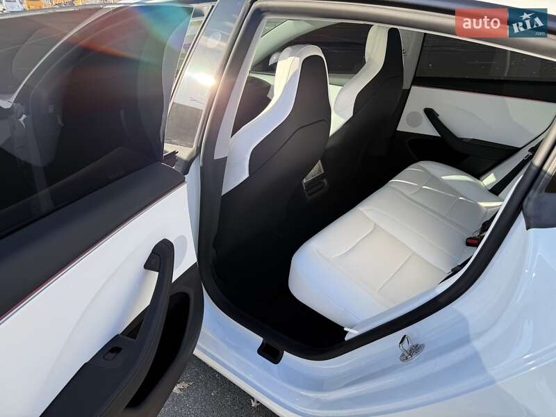 Седан Tesla Model 3 2024 в Києві фото 10 Седан Tesla Model 3 2024 в Києві