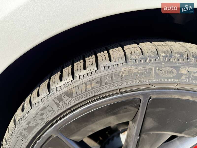 Седан Tesla Model 3 2024 в Києві фото 8 Седан Tesla Model 3 2024 в Києві