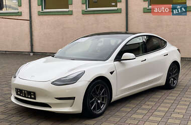 Седан Tesla Model 3 2021 в Стрые