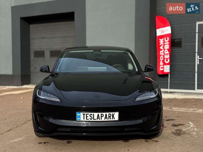 Седан Tesla Model 3 2024 в Києві