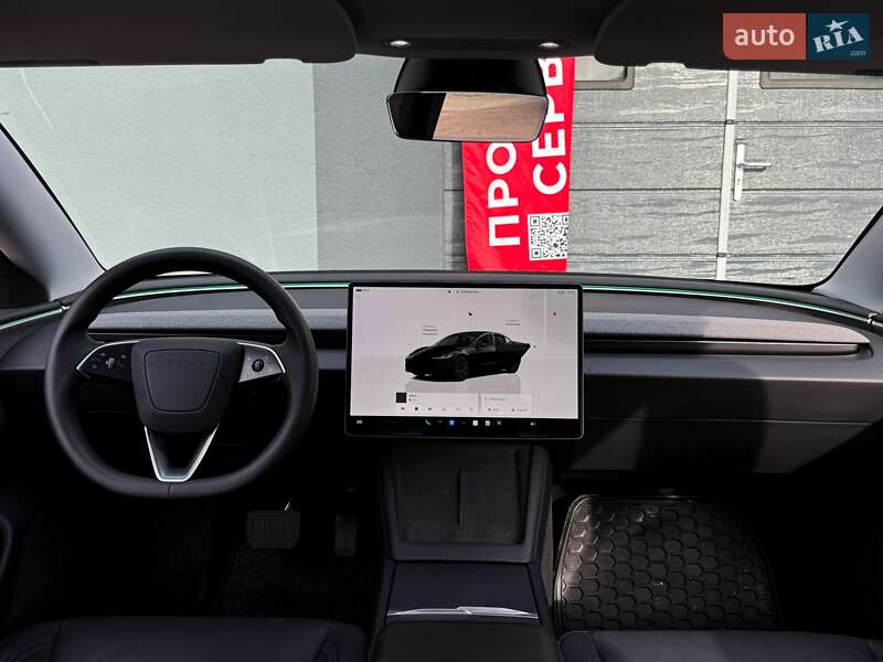 Седан Tesla Model 3 2024 в Києві