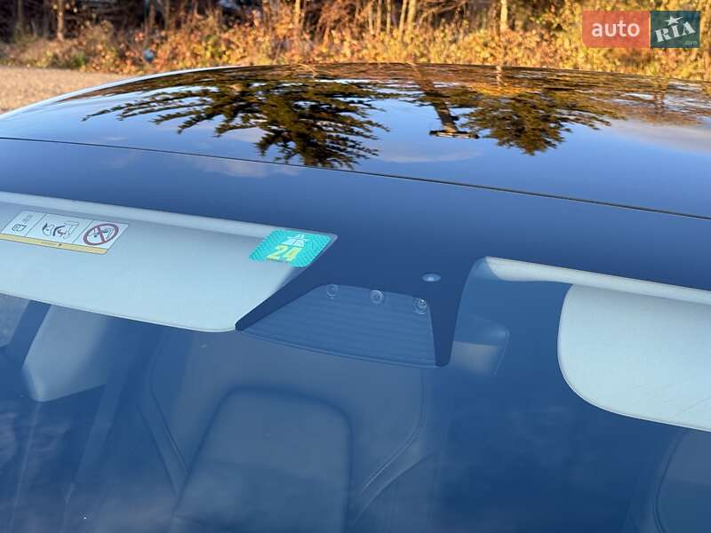 Седан Tesla Model 3 2021 в Трускавці