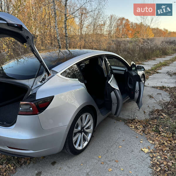 Седан Tesla Model 3 2018 в Києві фото 9 Седан Tesla Model 3 2018 в Києві