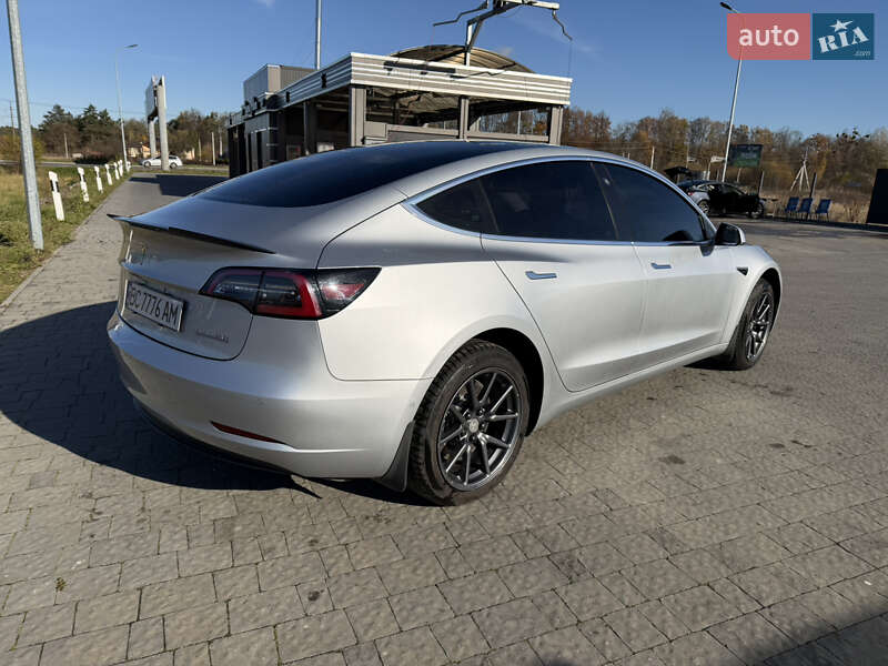 Седан Tesla Model 3 2018 в Львові фото 3 Седан Tesla Model 3 2018 в Львові