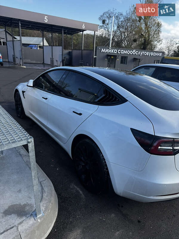 Седан Tesla Model 3 2022 в Киеве фото 7 Седан Tesla Model 3 2022 в Киеве