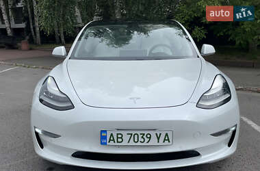 Седан Tesla Model 3 2020 в Вінниці