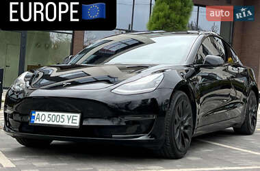 Седан Tesla Model 3 2019 в Ужгороде