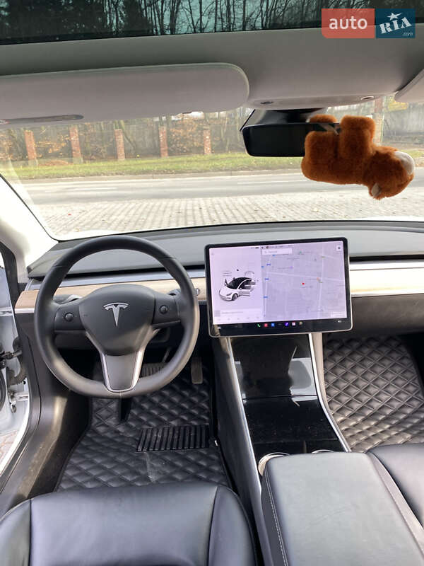 Седан Tesla Model 3 2020 в Львове фото 19 Седан Tesla Model 3 2020 в Львове