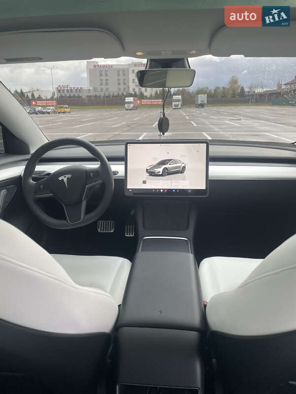 Седан Tesla Model 3 2023 в Львове фото 35 Седан Tesla Model 3 2023 в Львове