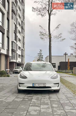 Седан Tesla Model 3 2020 в Ивано-Франковске