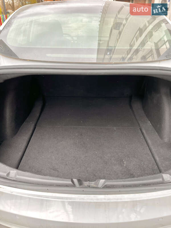 Седан Tesla Model 3 2020 в Івано-Франківську