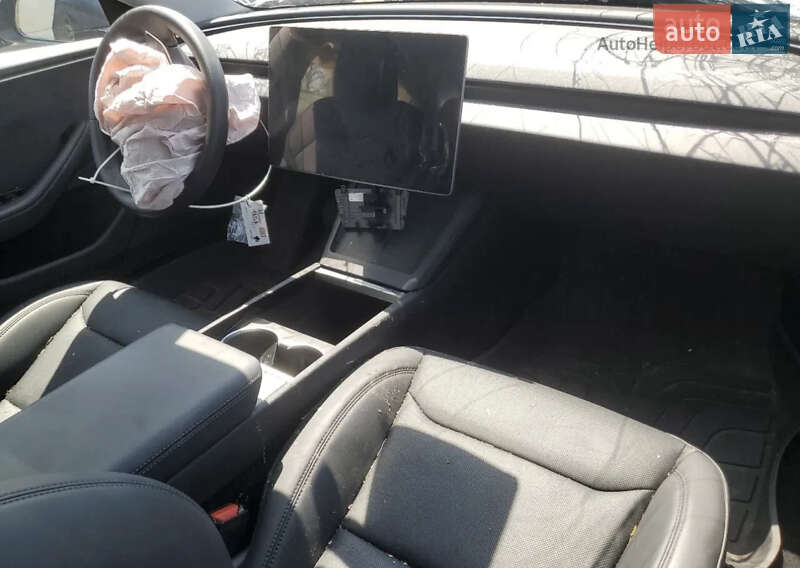 Седан Tesla Model 3 2024 в Киеве