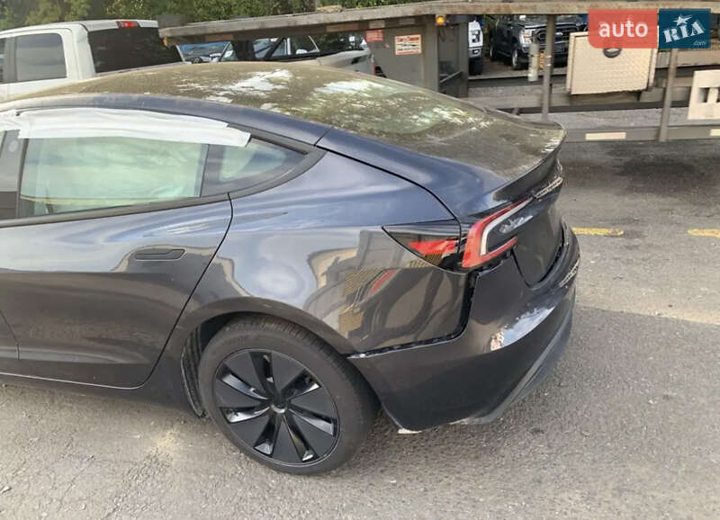 Седан Tesla Model 3 2024 в Киеве