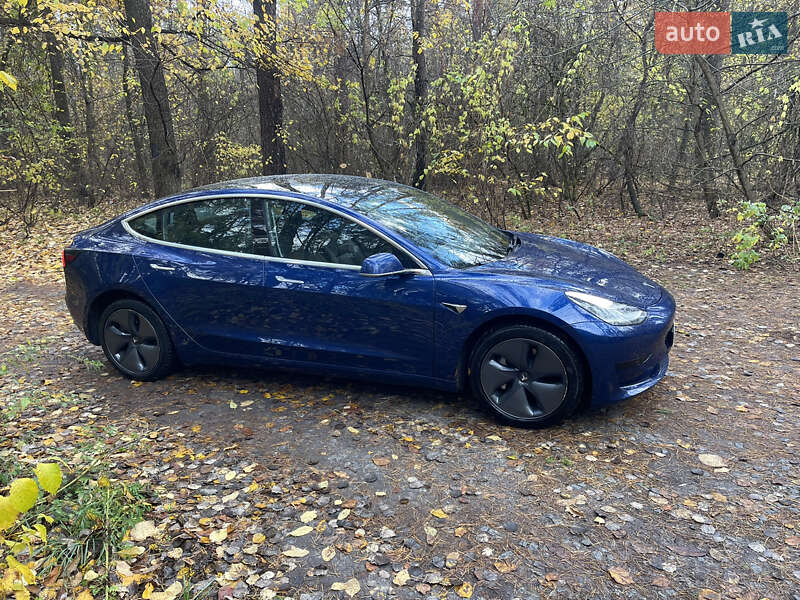 Седан Tesla Model 3 2020 в Киеве фото 4 Седан Tesla Model 3 2020 в Киеве