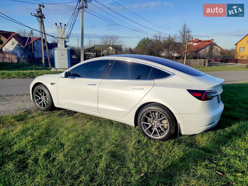 Седан Tesla Model 3 2018 в Львове фото 4 Седан Tesla Model 3 2018 в Львове