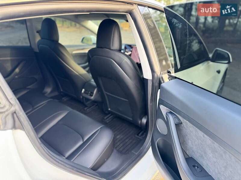Седан Tesla Model 3 2022 в Черкасах фото 11 Седан Tesla Model 3 2022 в Черкасах