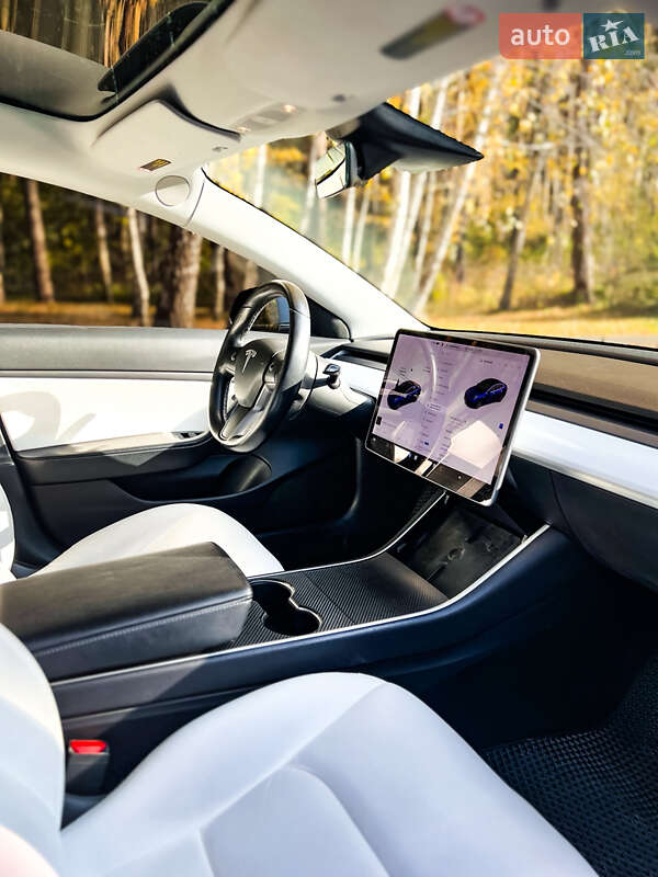 Седан Tesla Model 3 2019 в Києві фото 13 Седан Tesla Model 3 2019 в Києві
