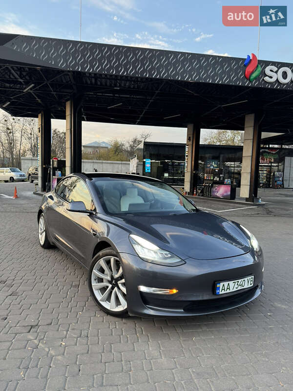 Седан Tesla Model 3 2020 в Харкові