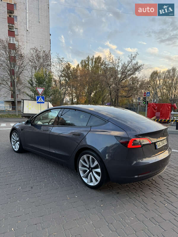 Седан Tesla Model 3 2020 в Харкові