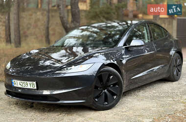 Седан Tesla Model 3 2024 в Киеве