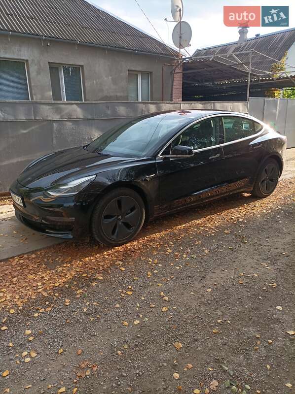 Седан Tesla Model 3 2019 в Дніпрі