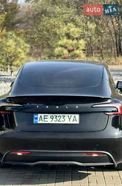 Седан Tesla Model 3 2024 в Днепре