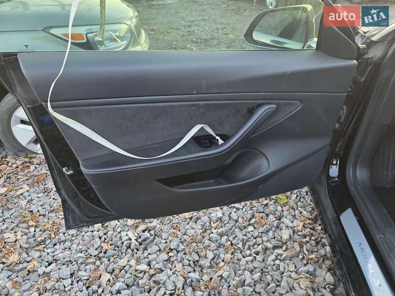 Седан Tesla Model 3 2018 в Львове фото 19 Седан Tesla Model 3 2018 в Львове