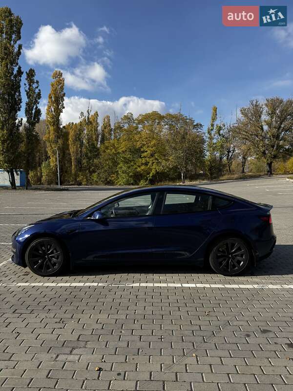 Седан Tesla Model 3 2022 в Запорожье