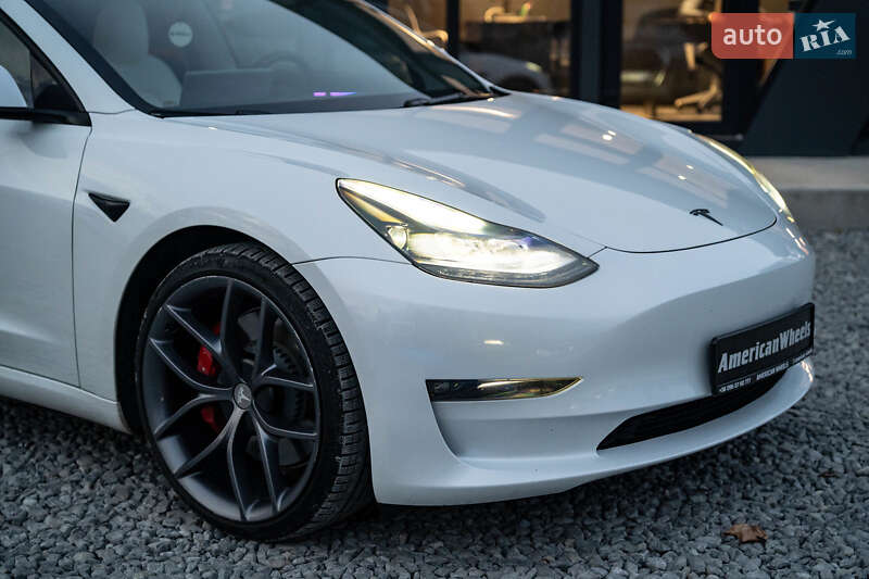 Седан Tesla Model 3 2023 в Чернівцях фото 10 Седан Tesla Model 3 2023 в Чернівцях