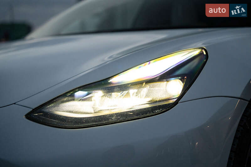 Седан Tesla Model 3 2023 в Чернівцях фото 17 Седан Tesla Model 3 2023 в Чернівцях