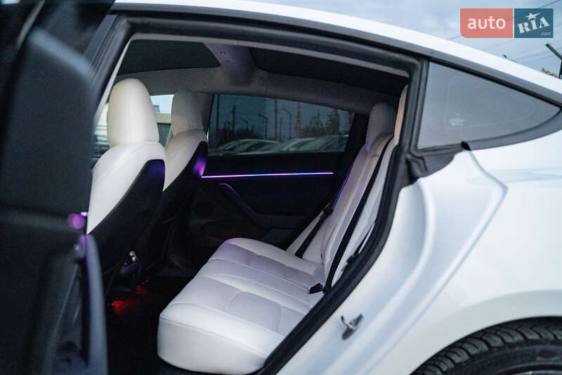 Седан Tesla Model 3 2023 в Чернівцях фото 31 Седан Tesla Model 3 2023 в Чернівцях