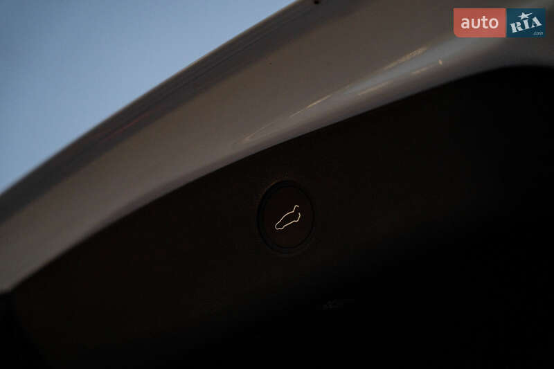 Седан Tesla Model 3 2023 в Чернівцях фото 33 Седан Tesla Model 3 2023 в Чернівцях