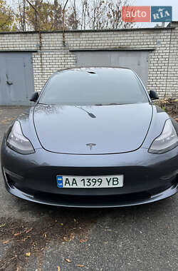 Седан Tesla Model 3 2018 в Харькове